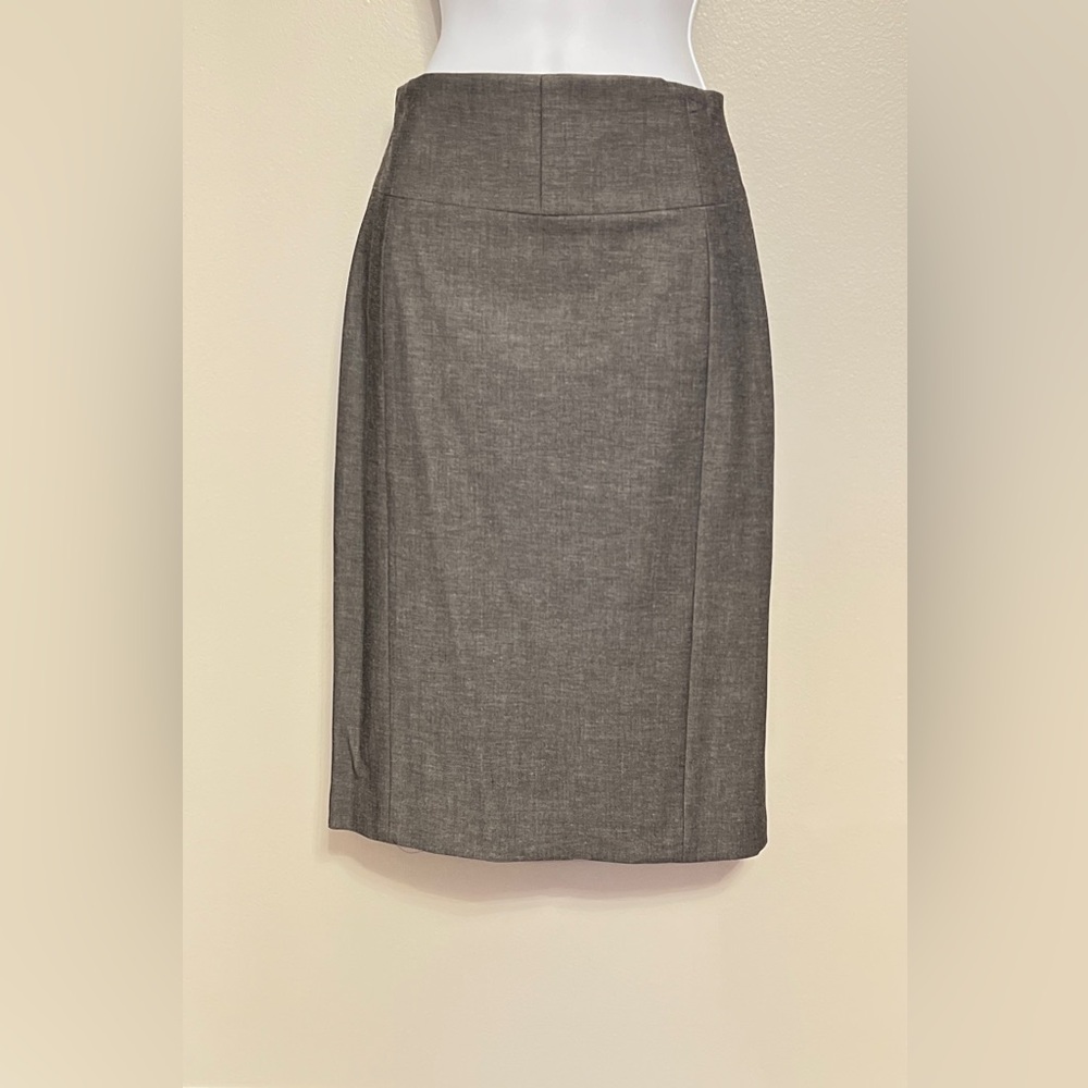 EXPRESS, pencil skirt, classic gray, size 2, excellent condition.